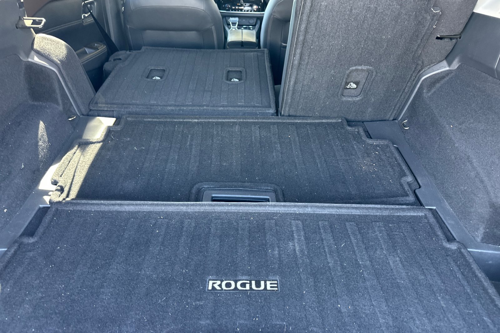 2021 Nissan Rogue Platinum photo 15