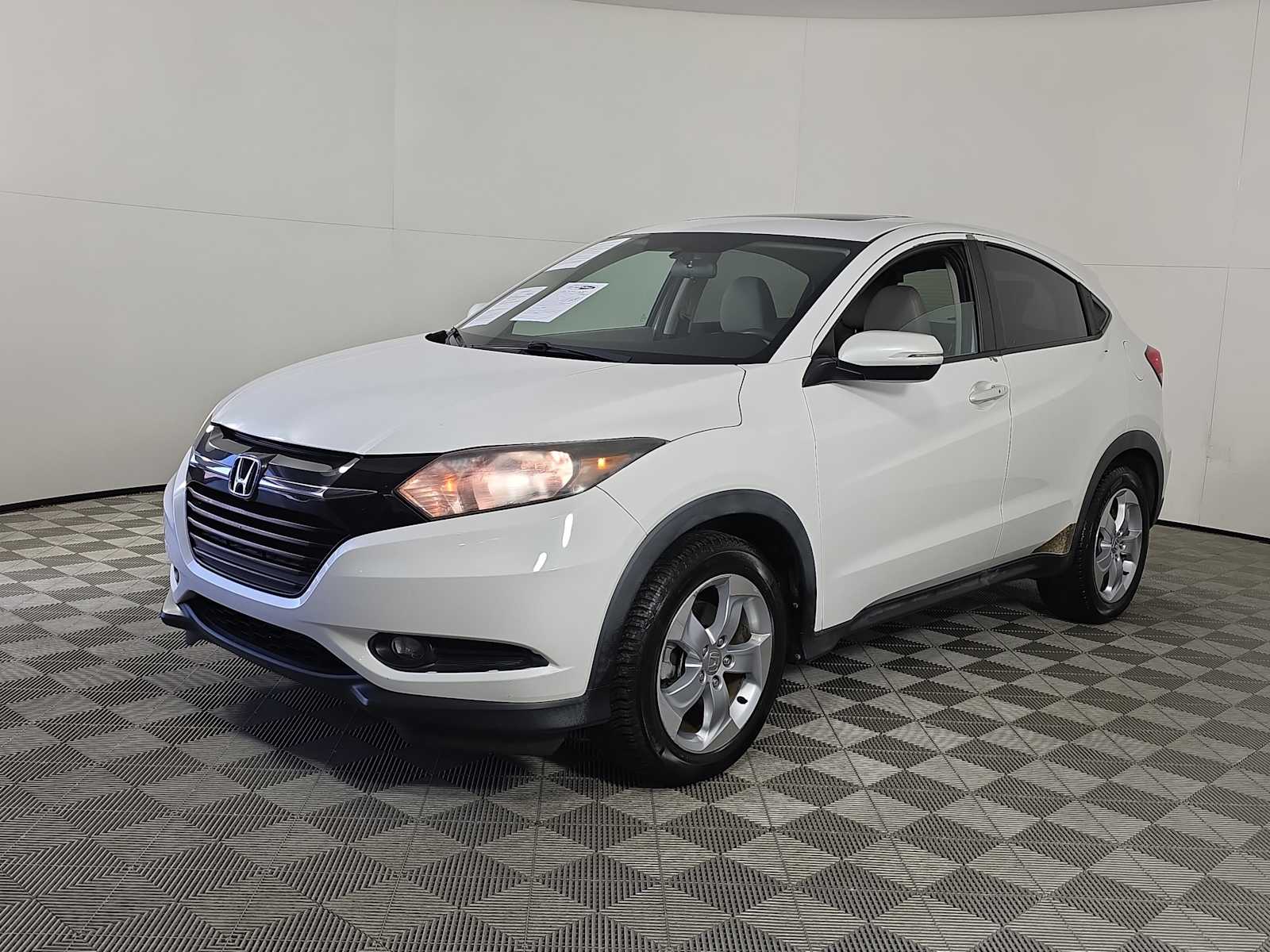 2016 Honda HR-V EX photo 2