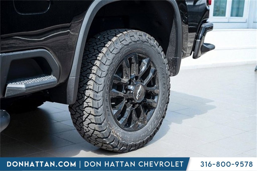 2026 Chevrolet Silverado LT photo 41