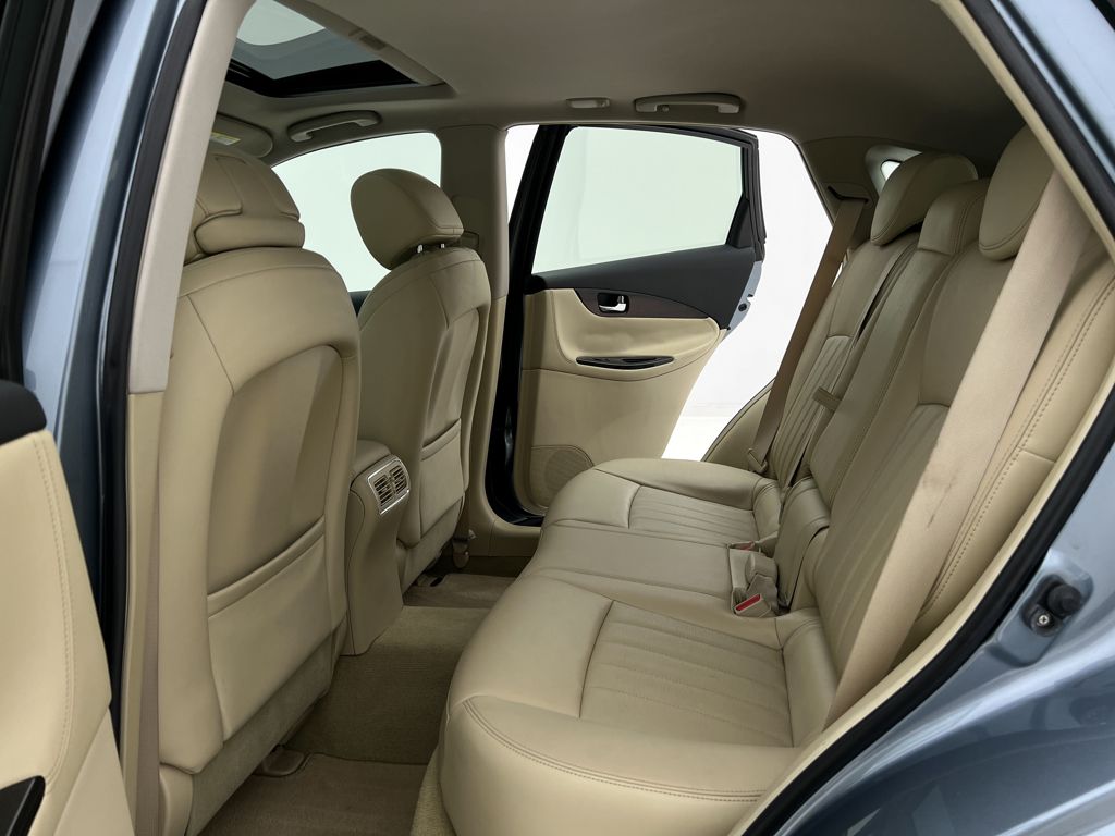 2017 Infiniti QX50 Base photo 17
