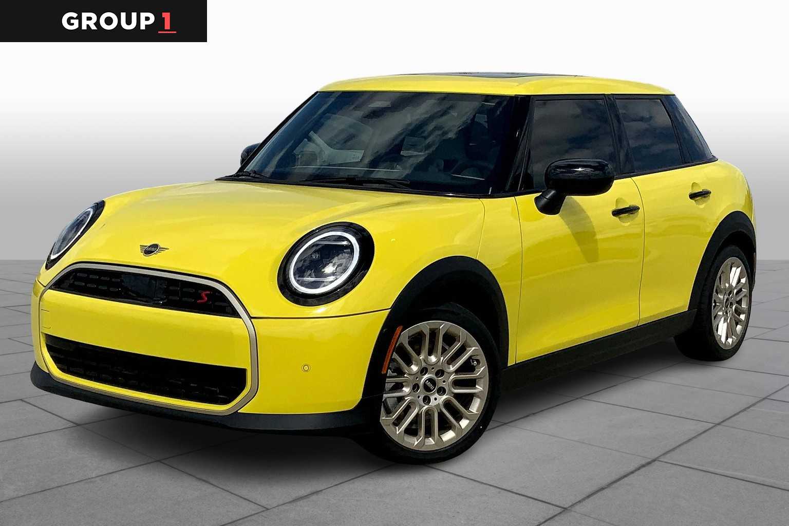 2025 MINI Hardtop 4 Door S's photo