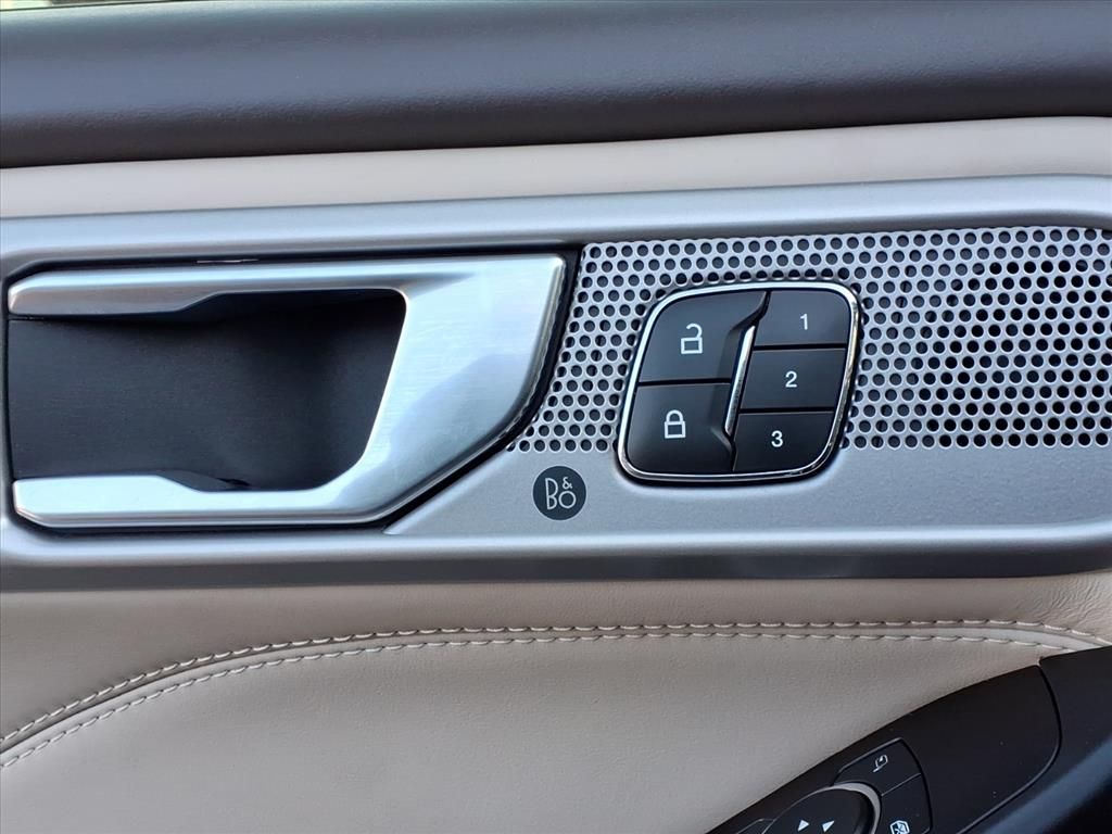 2020 FORD EXPLORER - Image 17