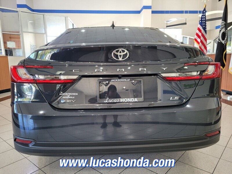 2025 Toyota Camry LE photo 3