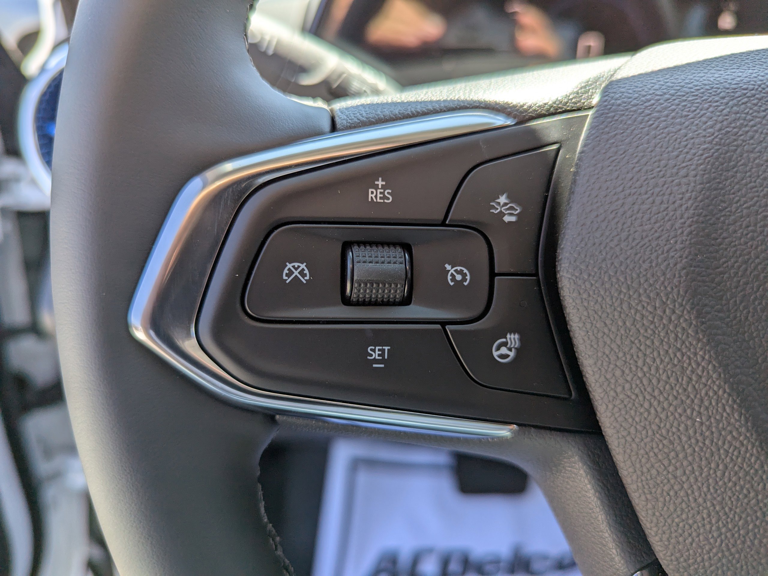 2025 Chevrolet Trax LT photo 12