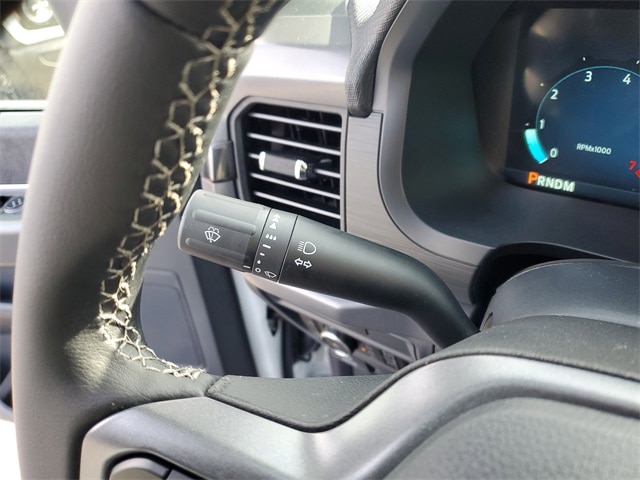 2025 Ford F-150 XLT photo 13