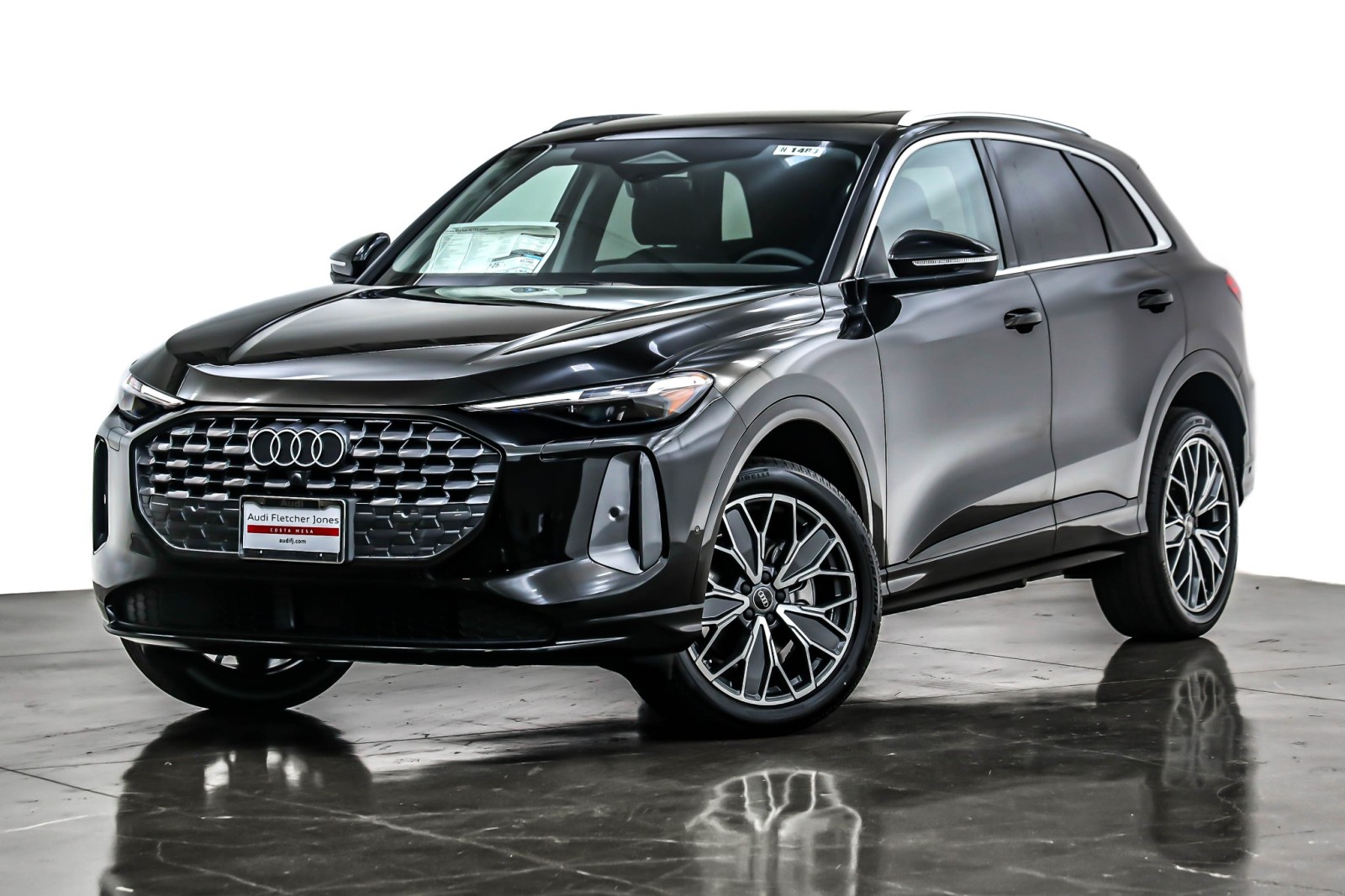 2025 Audi New Q5 Premium Plus's photo