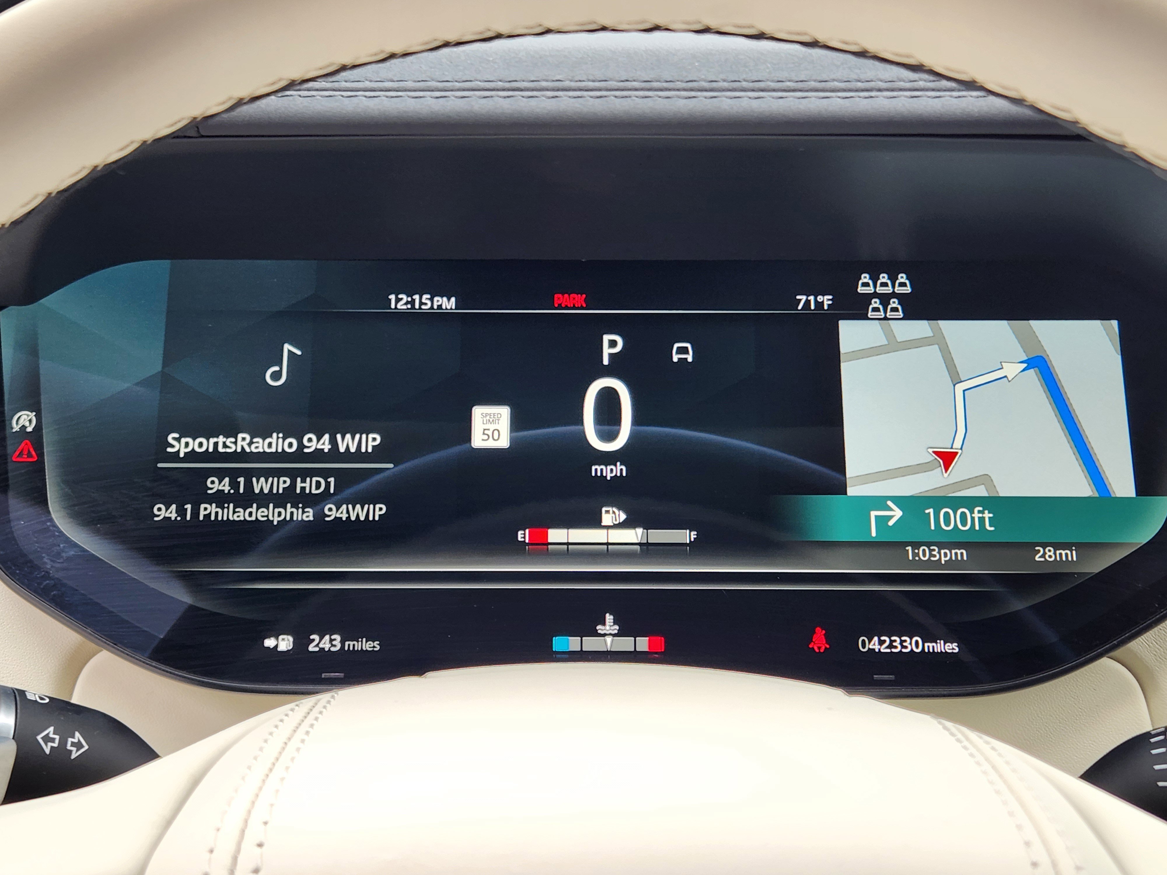 2023 Land Rover Range Rover SE photo 4