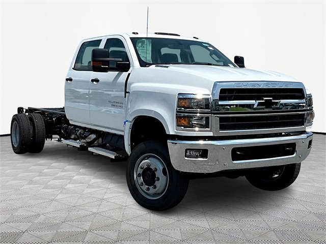 2025 Chevrolet Silverado 4500 Medium Duty Chassis Cab Work Truck's photo