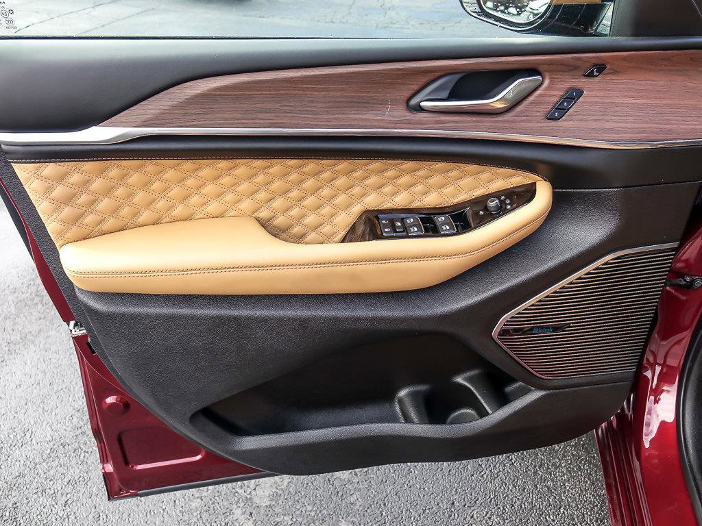 2025 JEEP GRAND CHEROKEE - Image 25