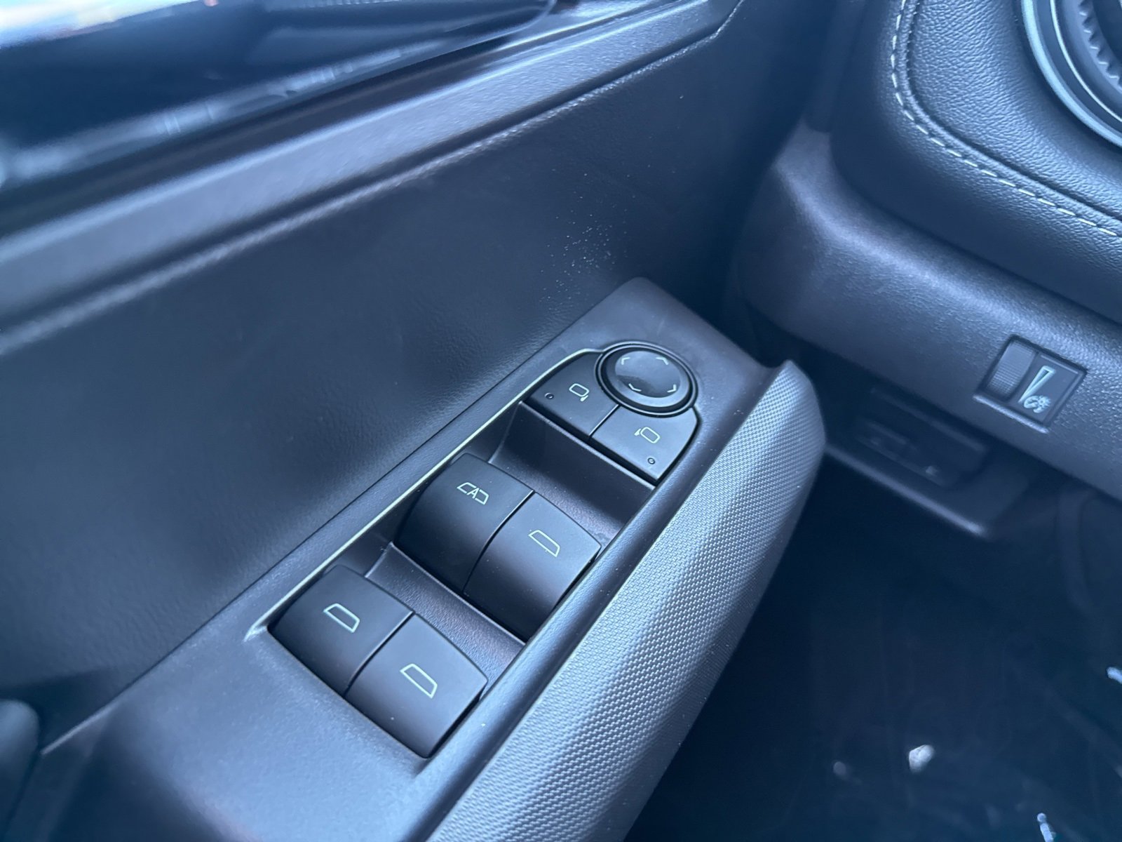 2026 Chevrolet Colorado LT photo 33