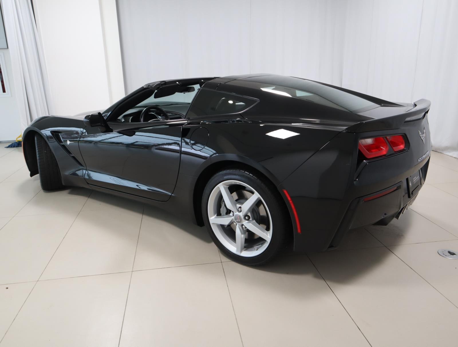2014 Chevrolet Corvette Stingray 1LT photo 3