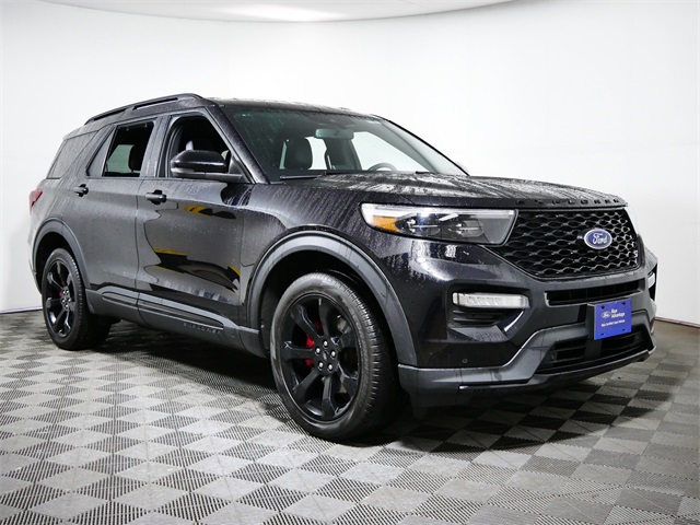 2023 Ford Explorer ST's photo