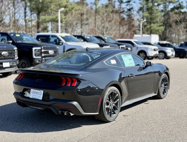 2025 Ford Mustang GT Premium photo 4