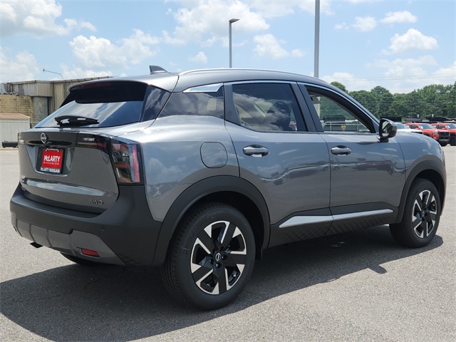 2025 Nissan Kicks SV photo 3