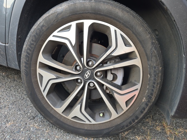 2020 Hyundai Santa Fe Limited photo 8