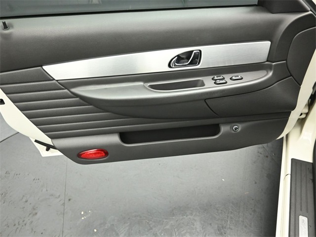 2002 FORD THUNDERBIRD - Image 17