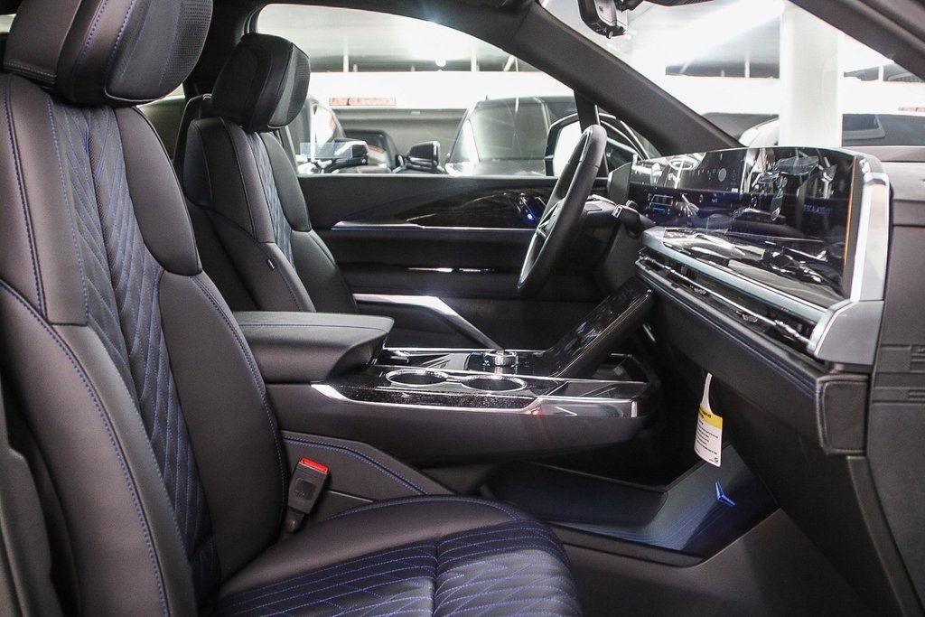 2026 Cadillac Escalade IQ Luxury photo 10
