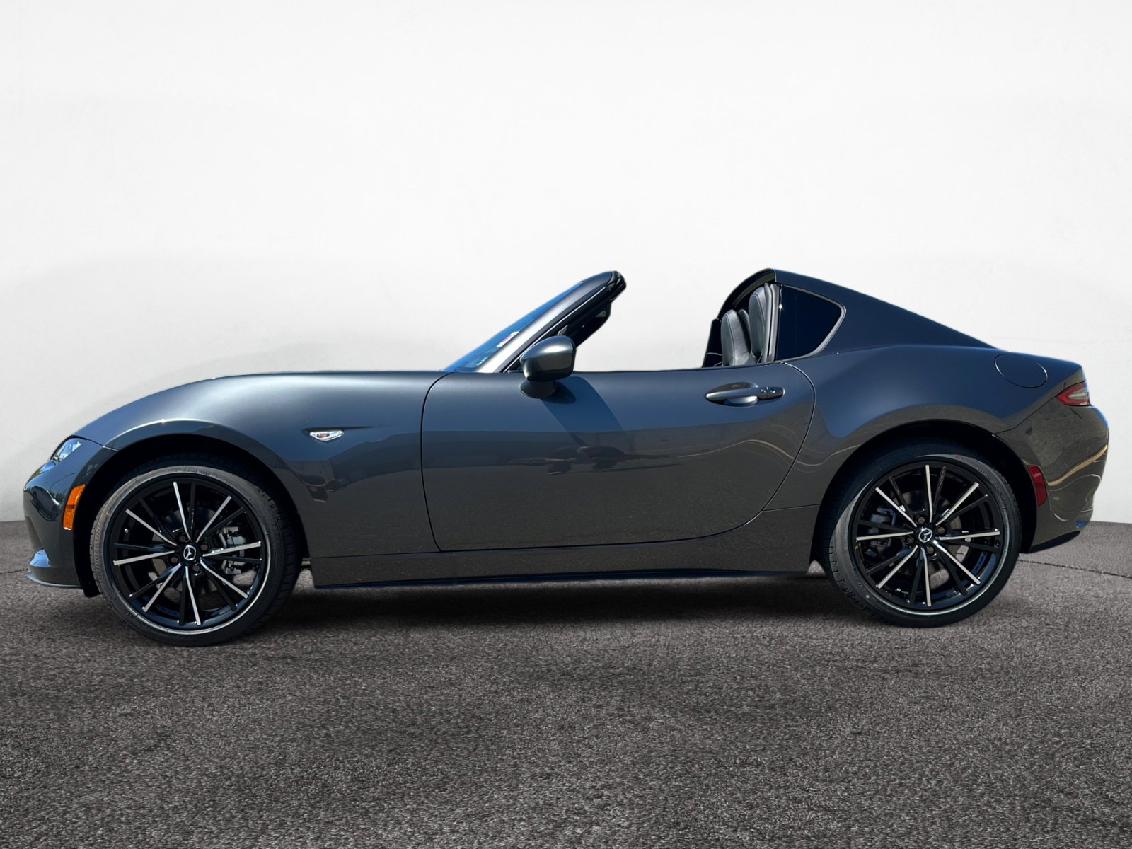 2025 Mazda MX-5 Miata Miata RF Grand Touring photo 3