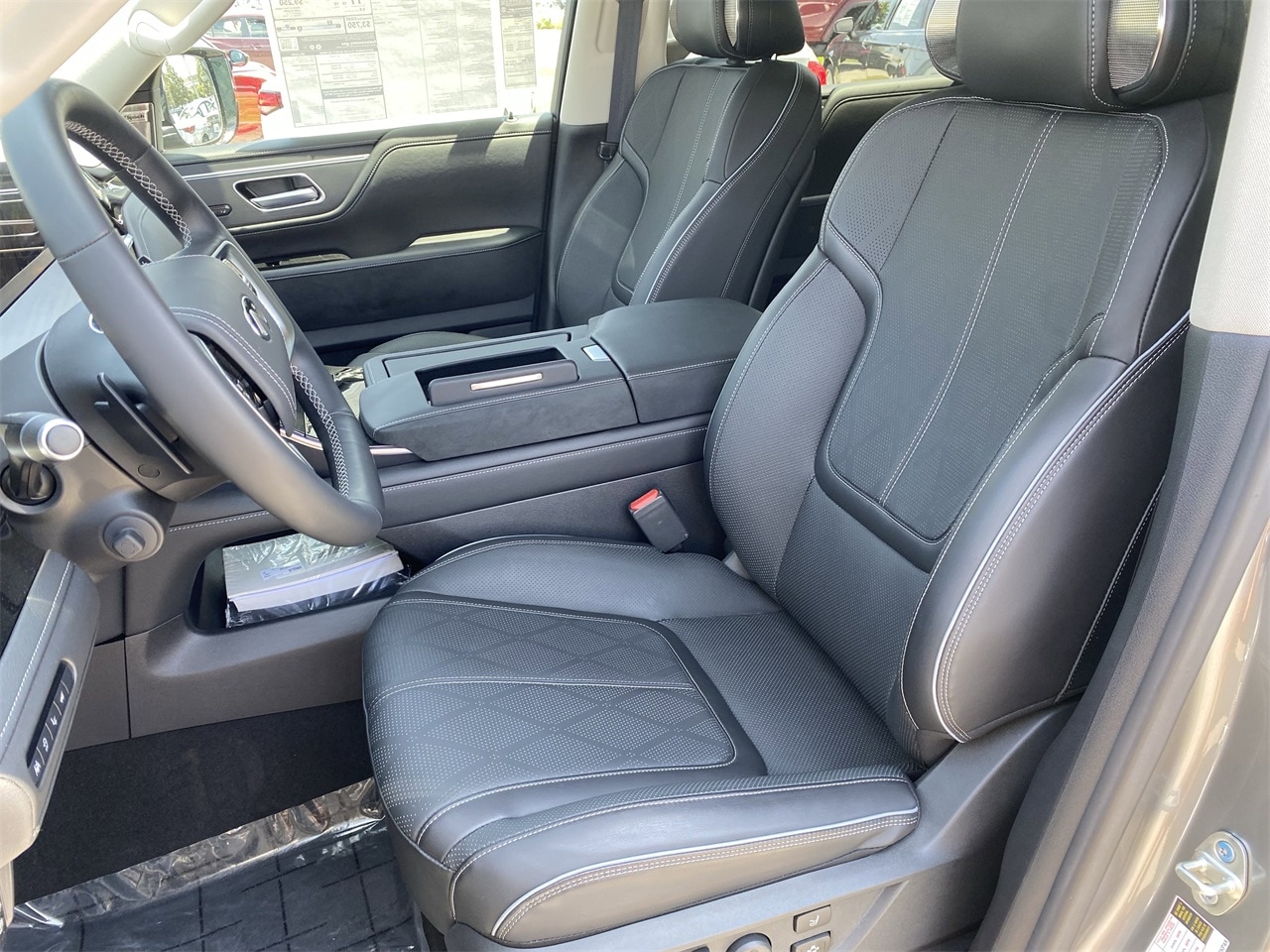 2025 Infiniti QX80 Sensory photo 20