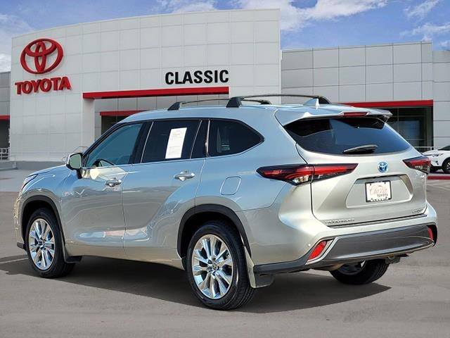 2024 Toyota Highlander Hybrid Limited photo 4