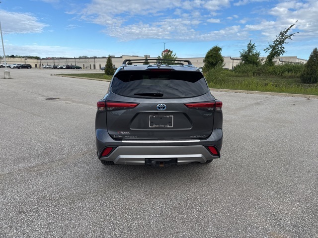 2023 Toyota Highlander Hybrid Platinum photo 3
