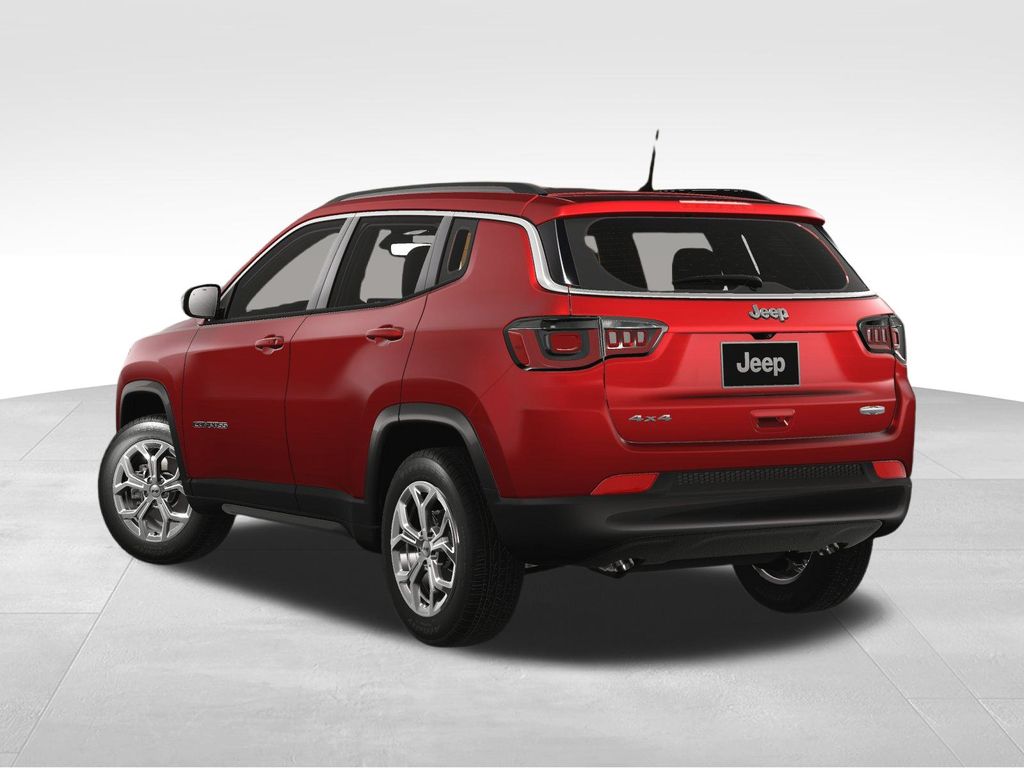 2025 Jeep Compass Latitude photo 4