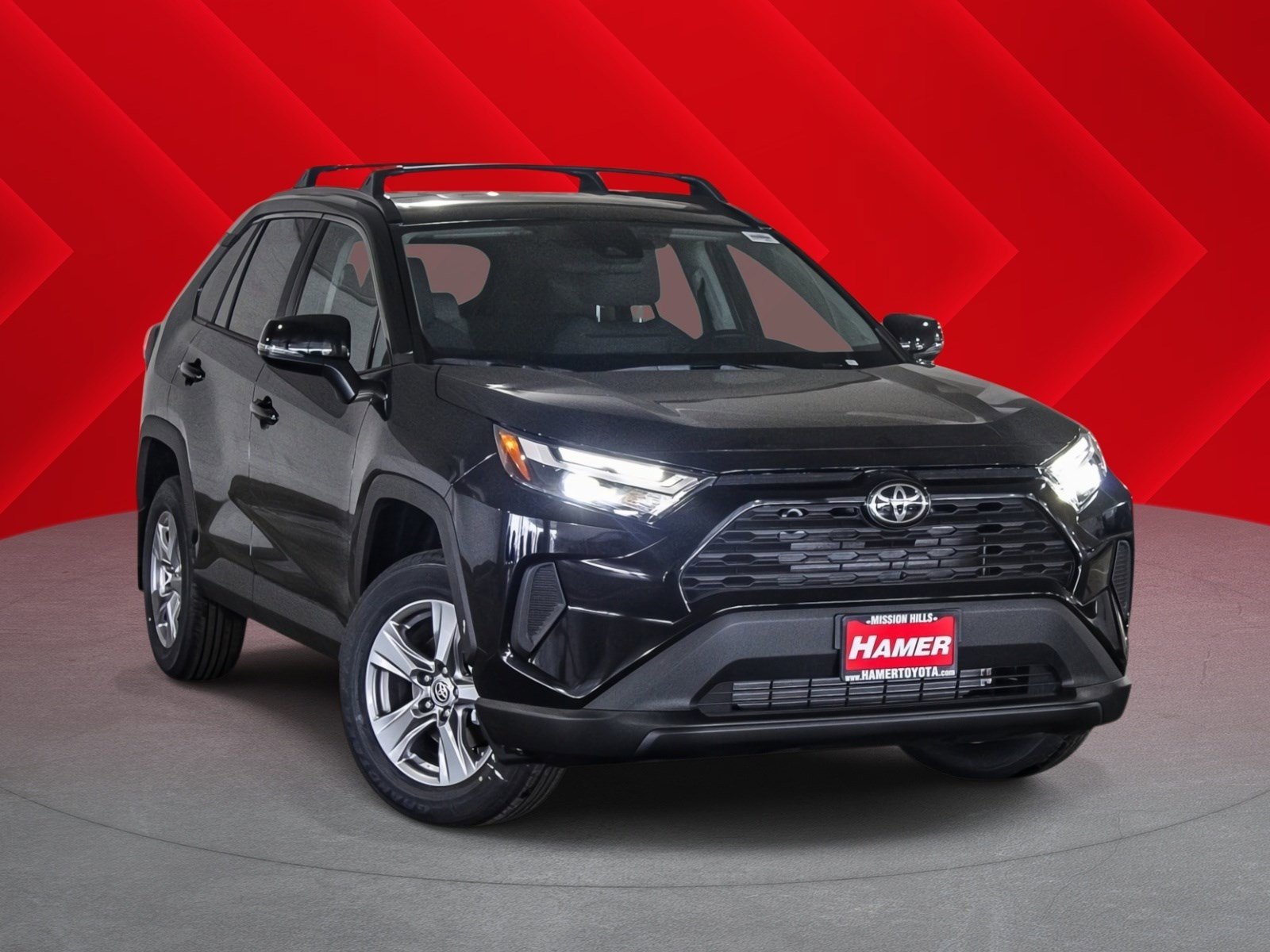 2025 Toyota RAV4 XLE's photo