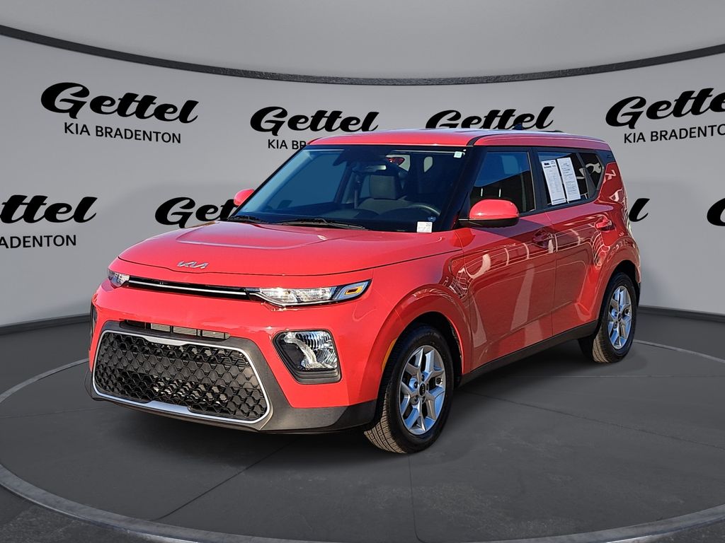2022 Kia Soul S's photo
