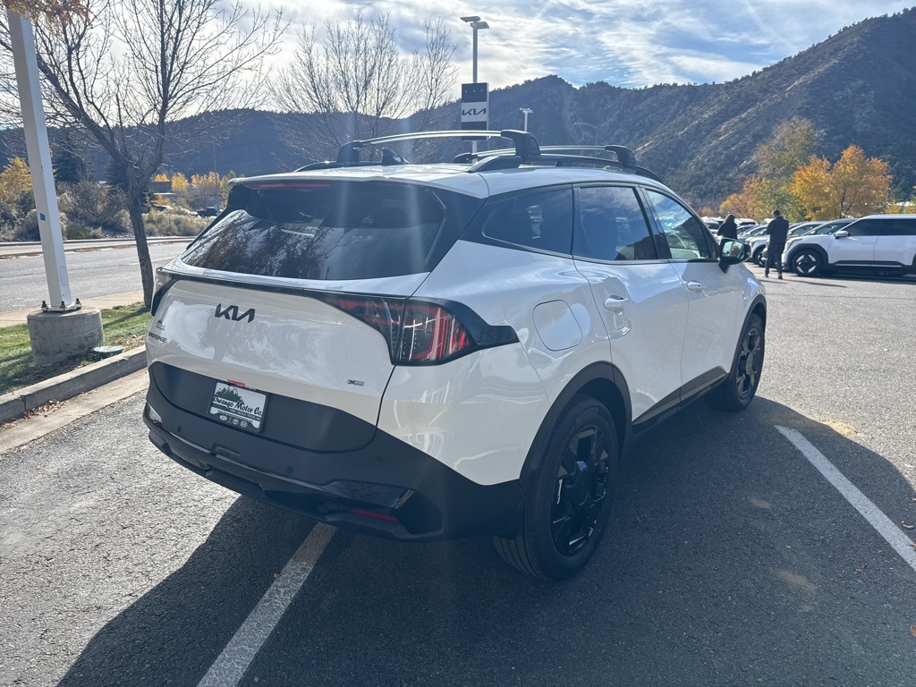 2026 Kia Sportage Plug-In Hybrid X-Line photo 3