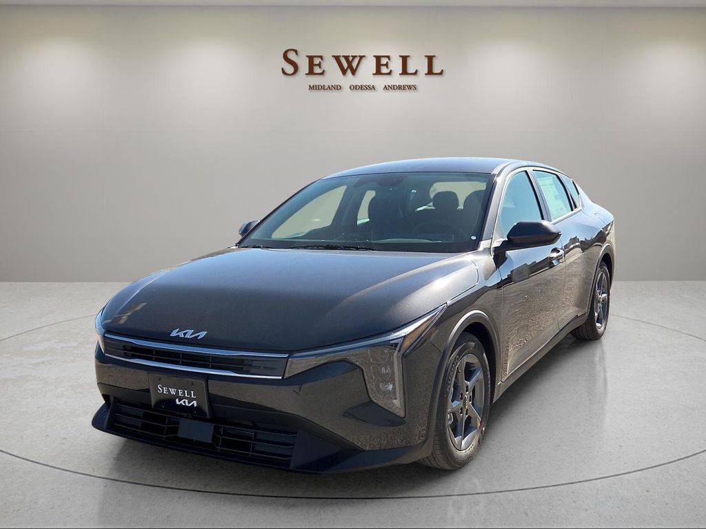 2025 Kia K4 LXS's photo