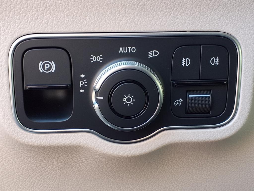 2025 Mercedes Benz GLA 250 4MATIC photo 17