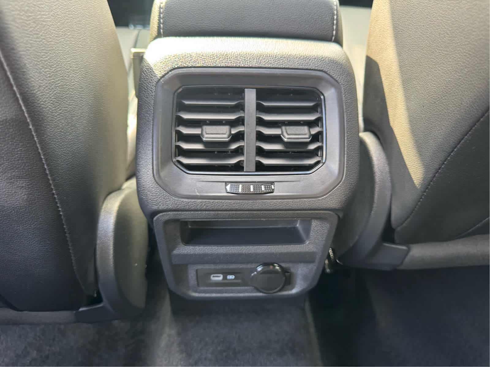 2023 Volkswagen Tiguan SE R-Line Black photo 33