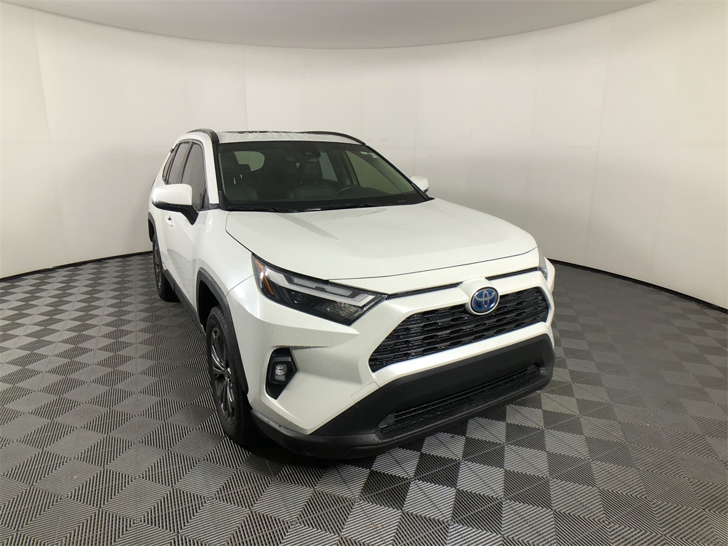 2022 Toyota RAV4 Hybrid XLE Premium photo 3