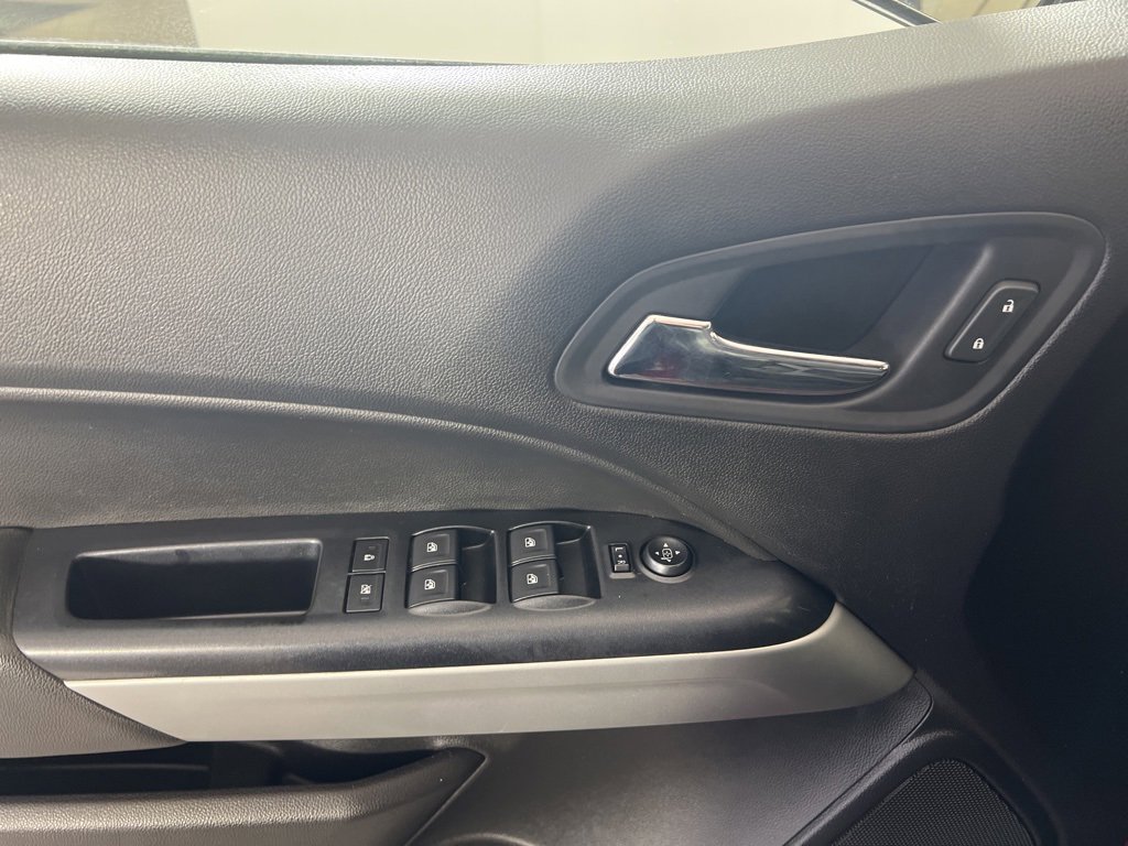 2017 Chevrolet Colorado LT photo 4