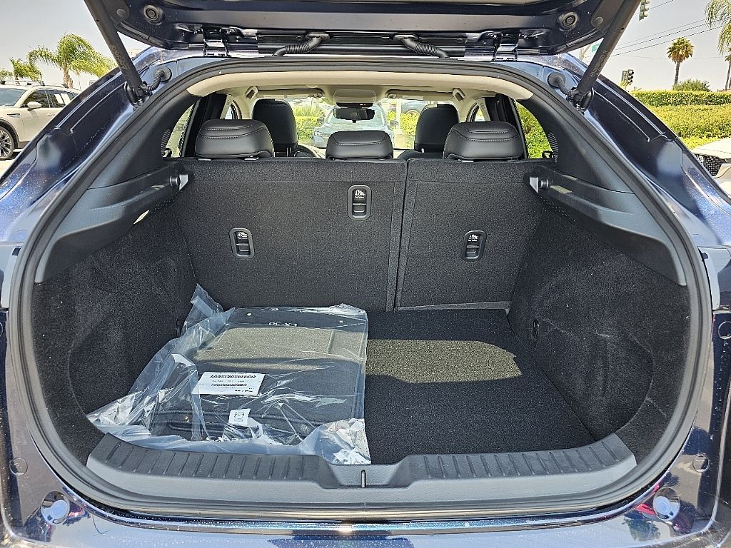 2025 Mazda CX-30 2.5 S Premium photo 11