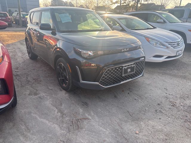 2023 Kia Soul EX's photo