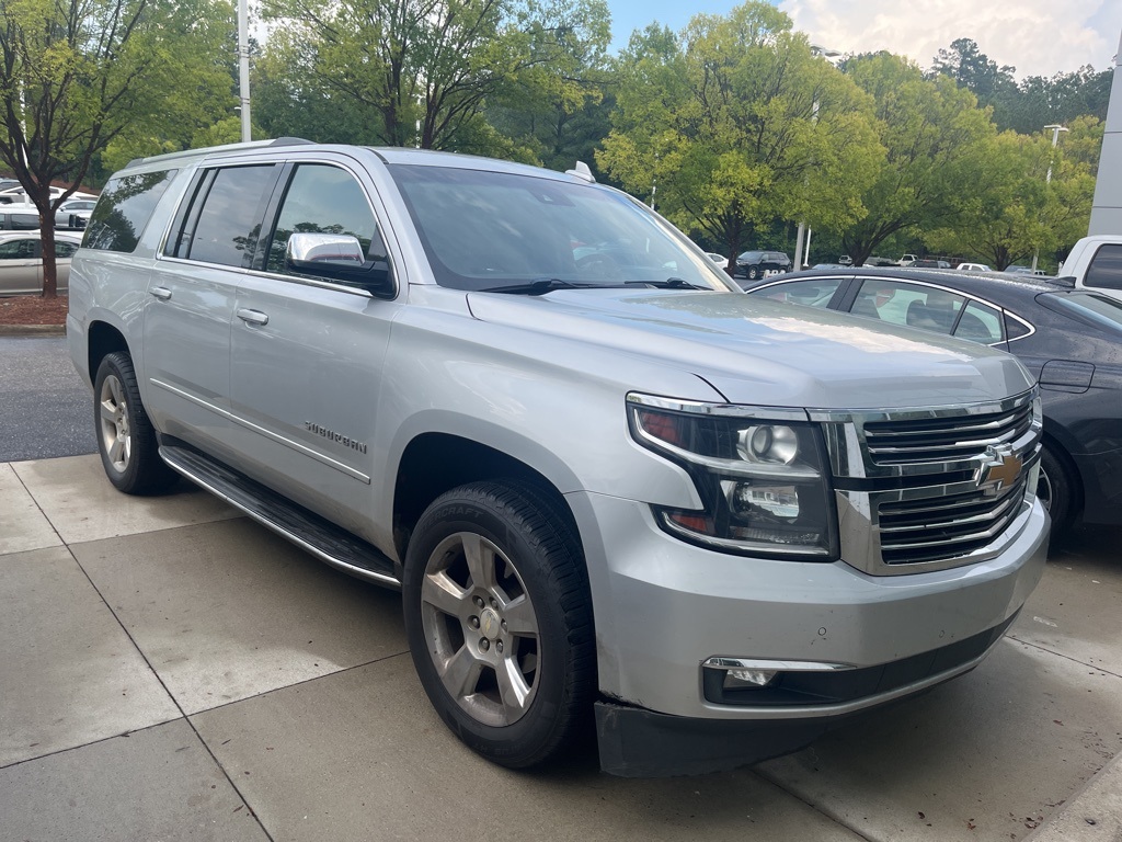 2017 Chevrolet Suburban Premier photo 4