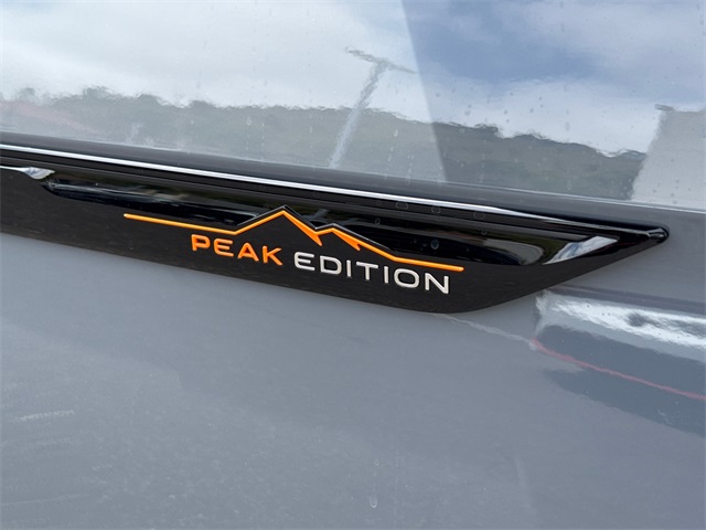 2025 Volkswagen Atlas Peak Edition SE photo 11