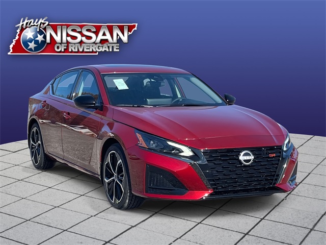 2025 Nissan Altima SR's photo