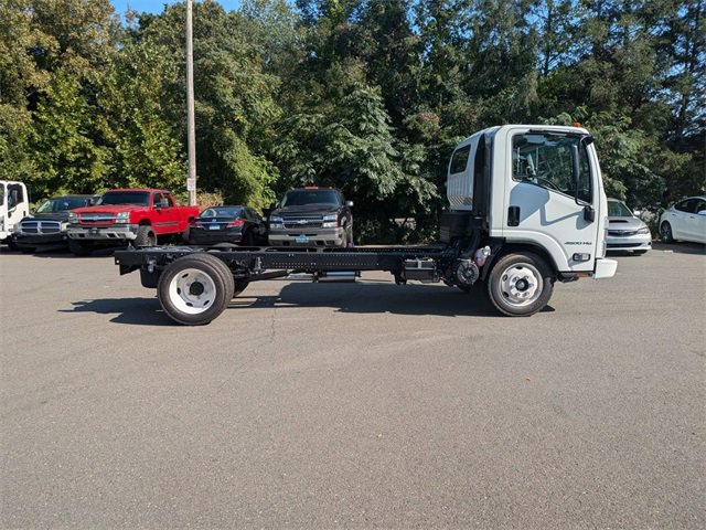 2024 Chevrolet Silverado 4500HD photo 2