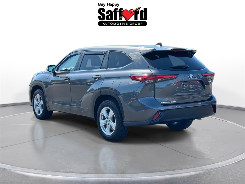 2023 Toyota Highlander Hybrid LE photo 2