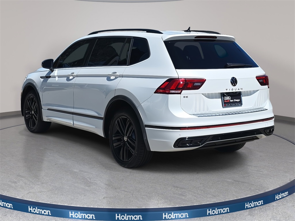 2022 Volkswagen Tiguan SE R-Line Black photo 4
