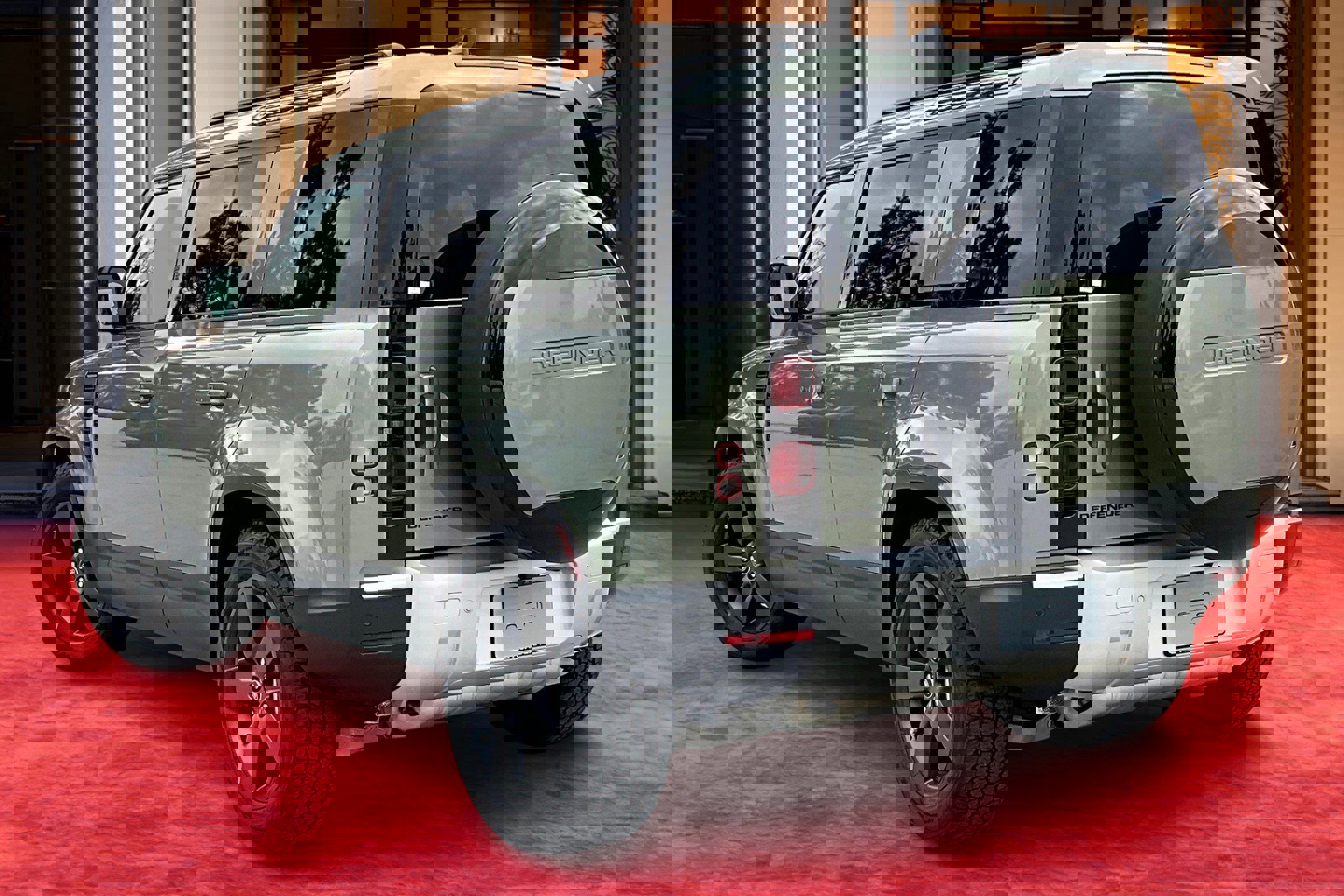 2025 Land Rover Defender 110 S photo 2