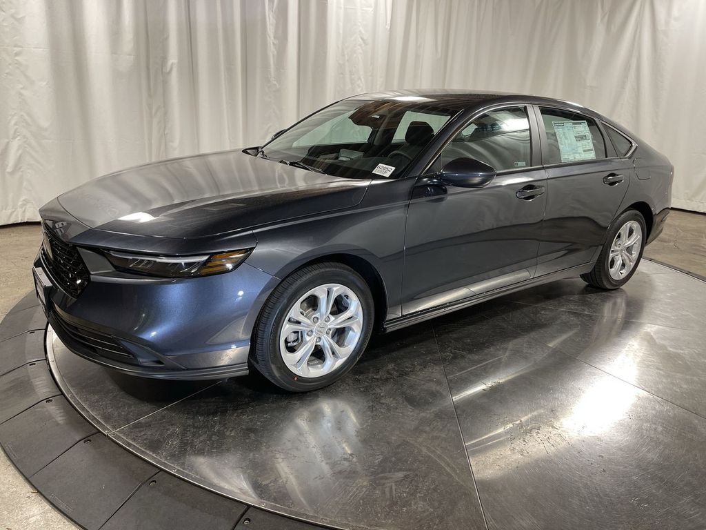 2024 Honda Accord LX's photo