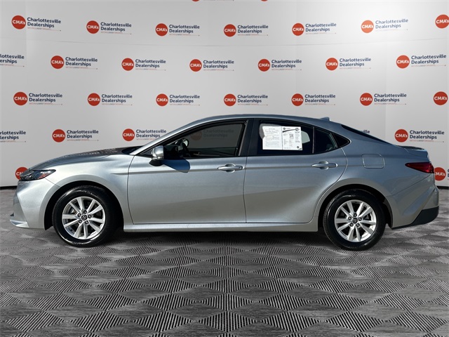 2025 Toyota Camry LE photo 2