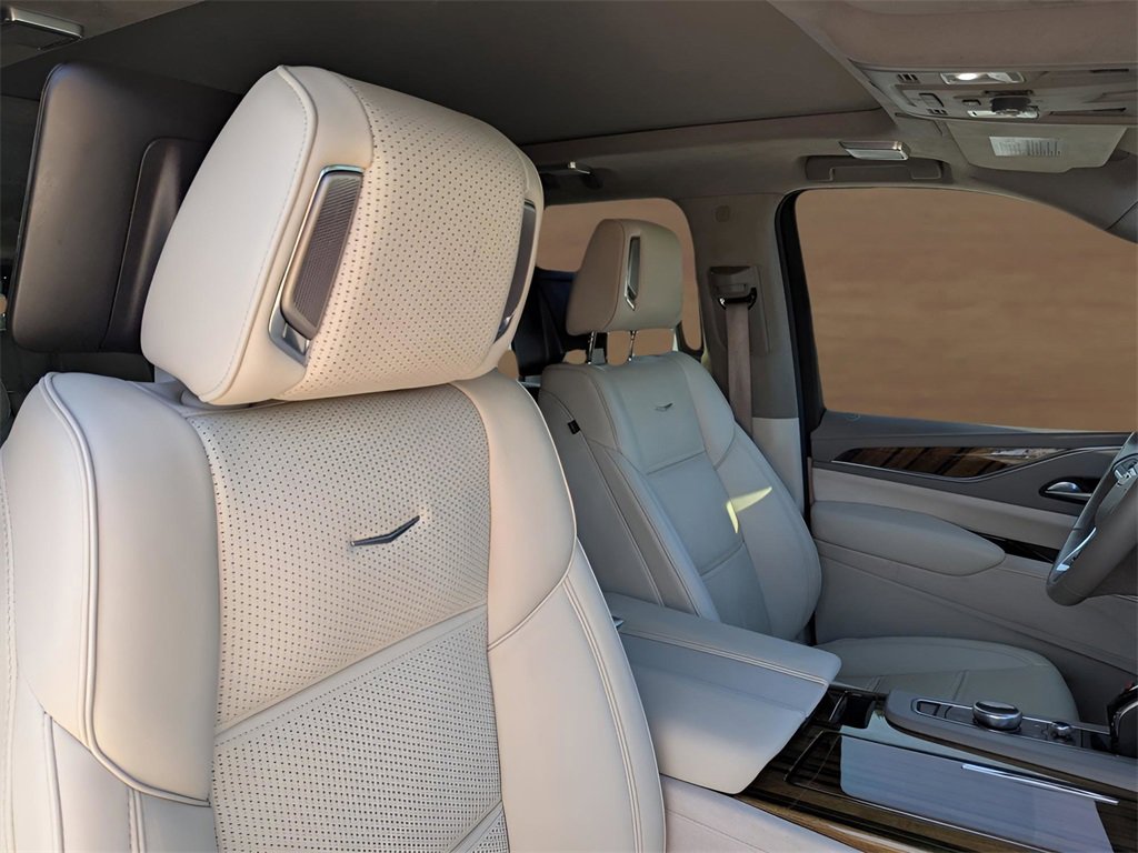 2023 Cadillac Escalade ESV Sport Platinum photo 28