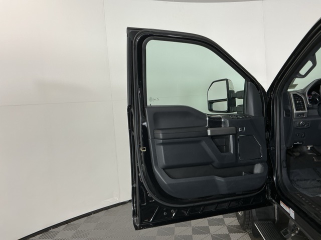2022 Ford F-450 photo 16