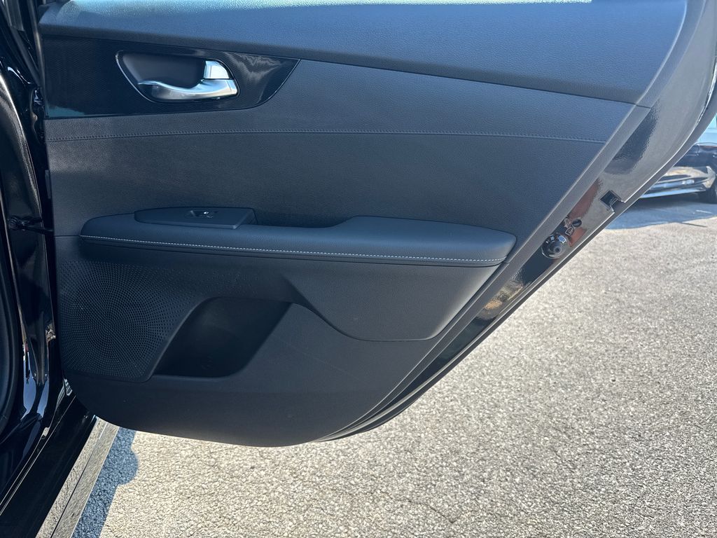 2024 Kia Forte GT-Line photo 14