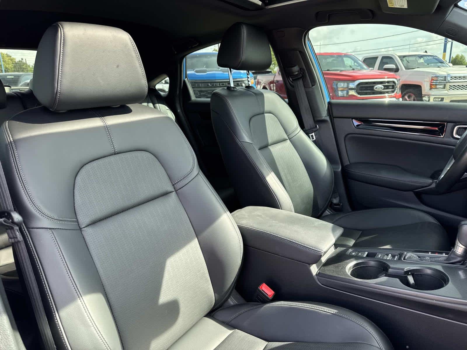 2022 Honda Civic Hatchback Sport Touring photo 25