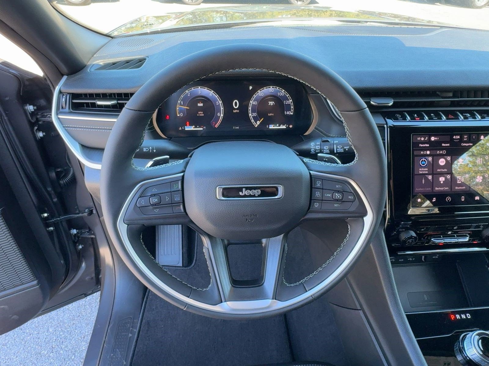 2025 Jeep Grand Cherokee Altitude photo 3